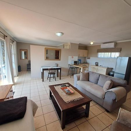 אמנזימטוטי Beachfront Cabanas מראה חיצוני תמונה