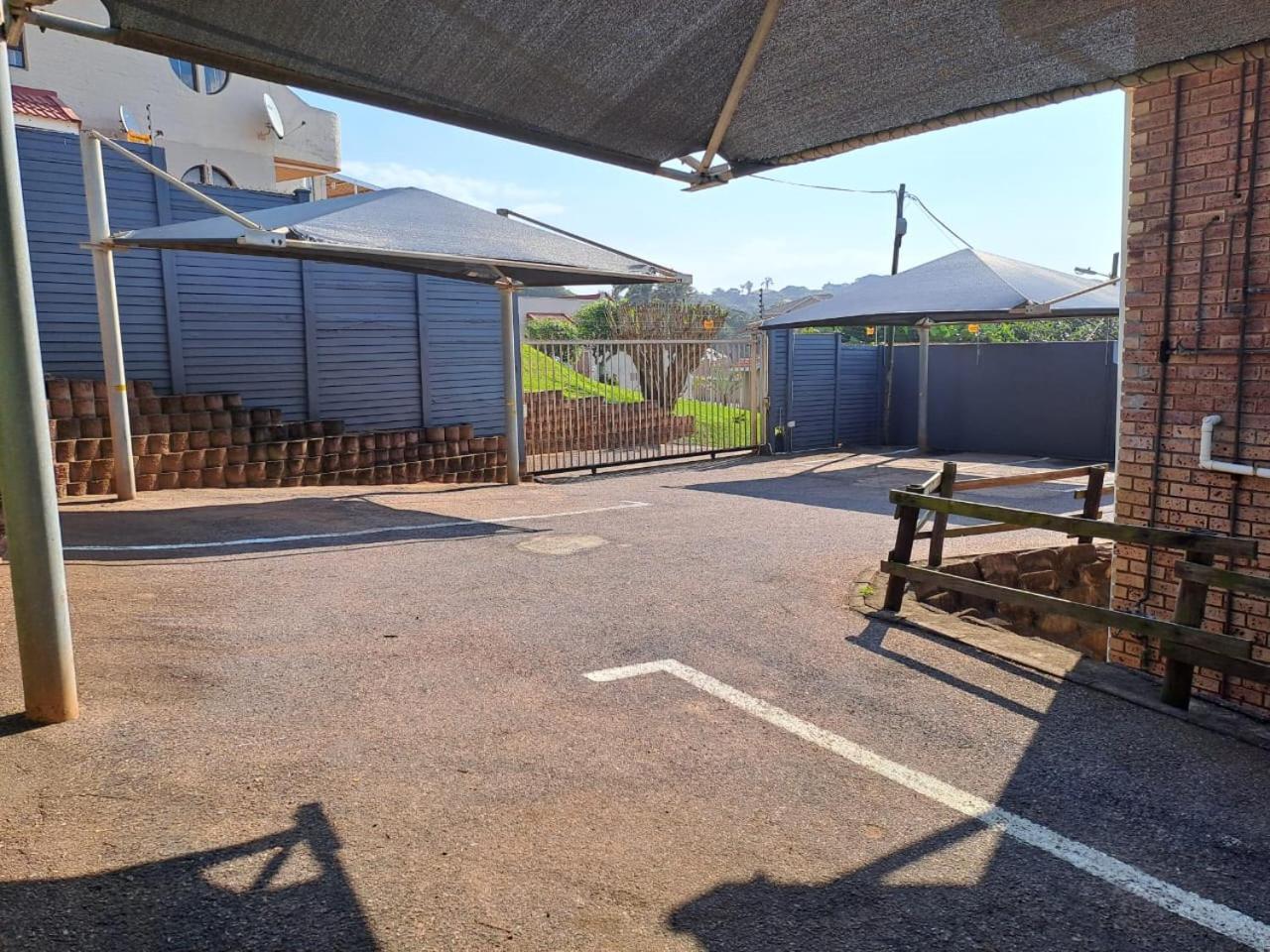 אמנזימטוטי Beachfront Cabanas מראה חיצוני תמונה